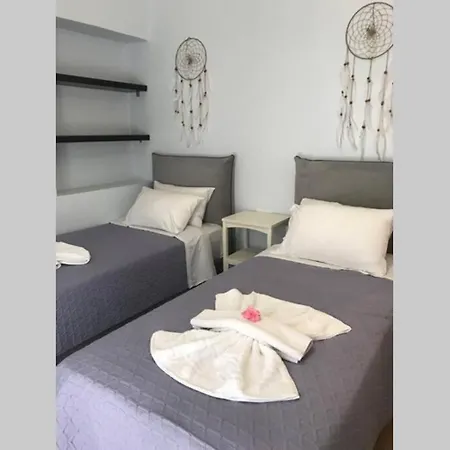 Casa de Férias Lefko's House- Contemporary, Fully Renovated House Kassiopi