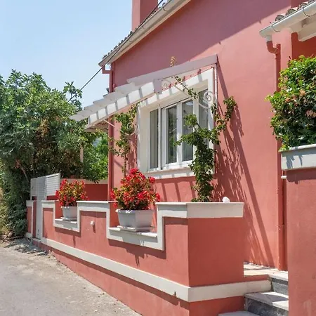 Ferienhaus Lefko's House- Contemporary, Fully Renovated House Kassiopi